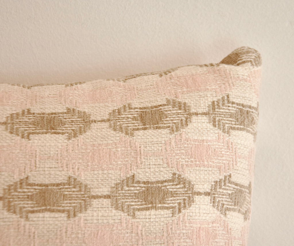 Nuschi Cushion