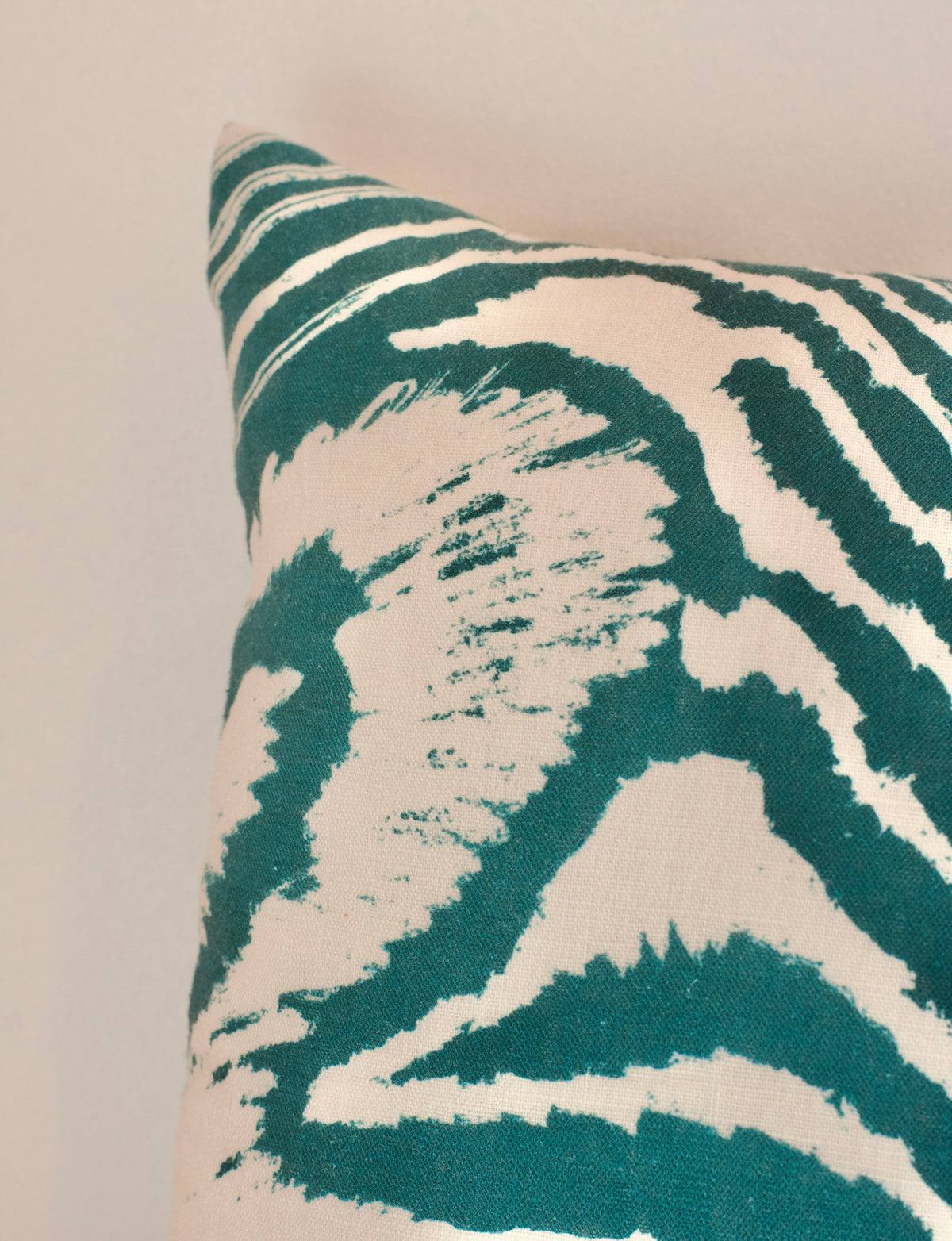 Green Wave Cushion
