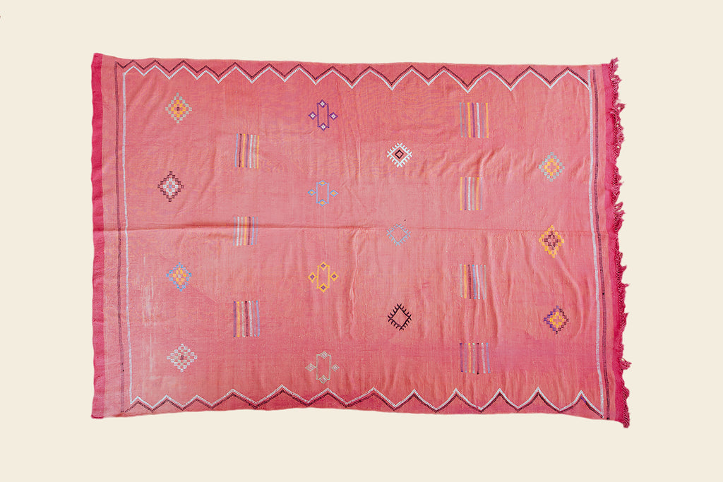 Moroccan Cactus Silk Rug in Dusty Pink